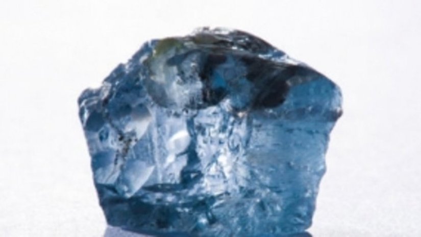В ЮАР нашли редкий голубой алмаз