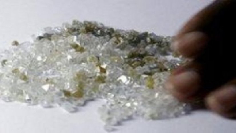 В алмазной индустрии очень мало «чистых» игроков - Мпофу