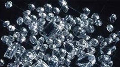 Экспорт бриллиантов из Индии, крупнейшего в мире центра огранки, за месяц упал на 39%