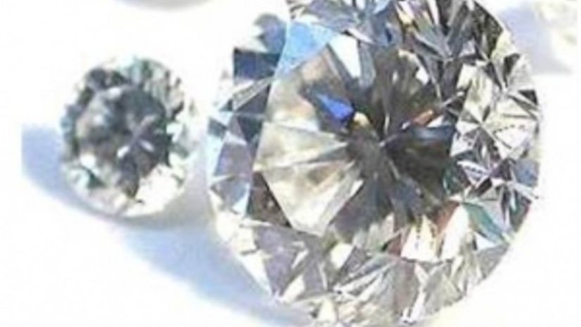 Бесцветные синтетические бриллианты: рынок растет?