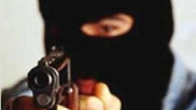 На северо-западе Москвы вооруженный мужчина ограбил ювелирный салон