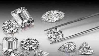 Американский импорт бриллиантов упал на 22% в августе 2012 года
