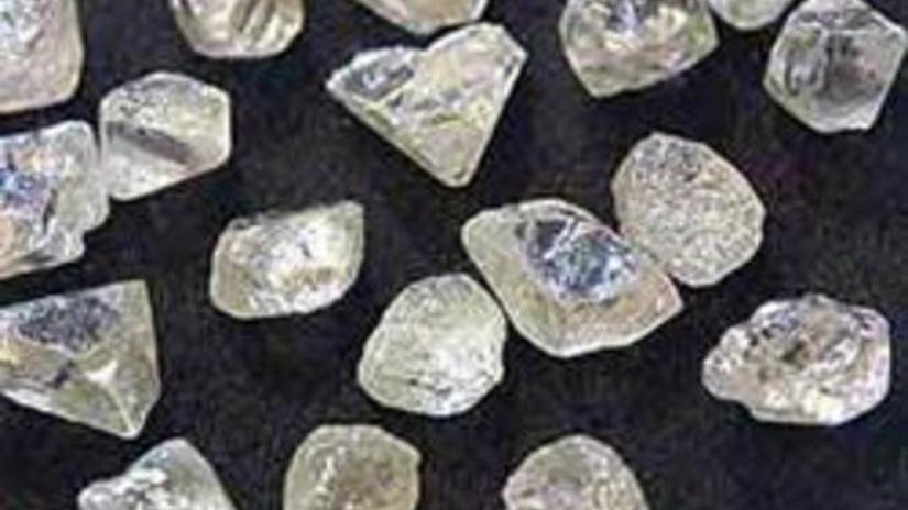 Международная консалтинговая компания по алмазам WWW будет консультировать российскую фирму Архангельскгеолдобыча.