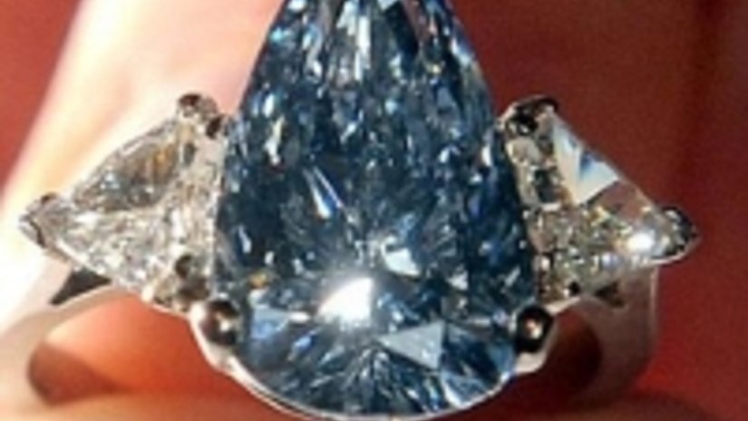 Голубой бриллиант продан в Гонконге за 6,4 млн долларов