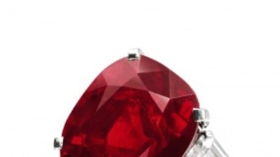 Самый дорогой в мире рубин увенчал бьющий рекорды аукцион Sotheby's в Женеве