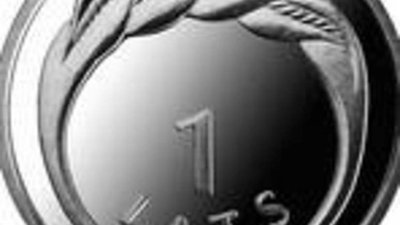 Банк Латвии выпускает монетку с колечком