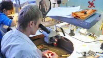 В Костроме начали выпускать ювелирные изделия из биметалла