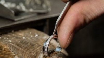 Обратная сторона профессии: ювелир