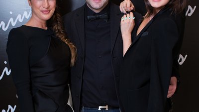 Презентация ювелирных украшений в закрытом пространстве Club 7