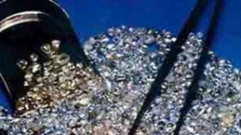 Выручка на пробном аукционе алмазов из Маранге достигла €7,6 млн