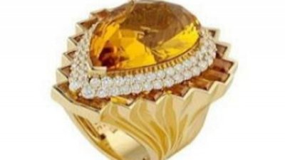 Дебютная коллекция эксклюзивных украшений от Versace