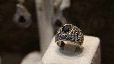 Репортаж с ювелирного производства: как делают золотые украшения?