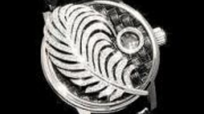 Коллекция часов Angular Momentum Medallion