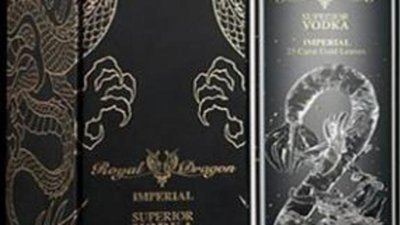 Royal Dragon Vodka с бутылкой, украшенной золотом и бриллиантами