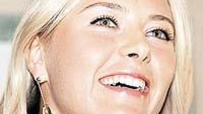 «Новые известия»: Шарапова показала то, в чем выйдет на корт Мельбурна