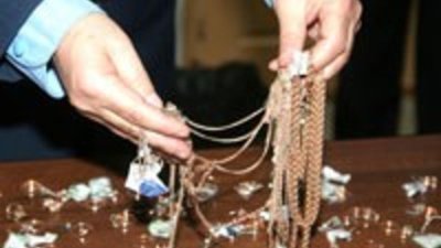 Севастопольские налоговики изъяли в супермаркете золото на 5 млн. грн.