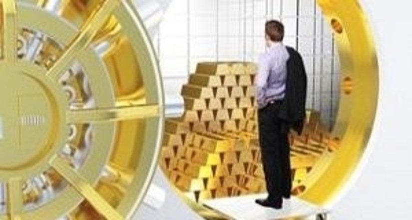 Центробанки не должны продавать золото