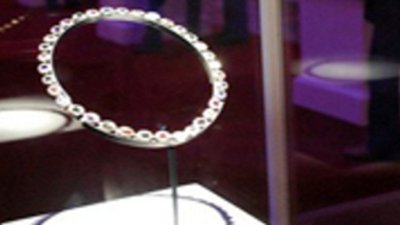 Жительница Липецка купила опасные для здоровья украшения