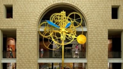 ''Ракета'' производит самый большой часовой механизм в мире