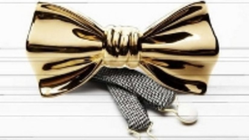 Золотой галстук-бабочка