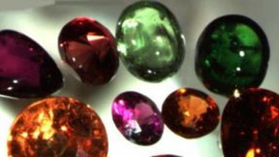 Министр приветствует расширение сети Pure Gold Jewellers