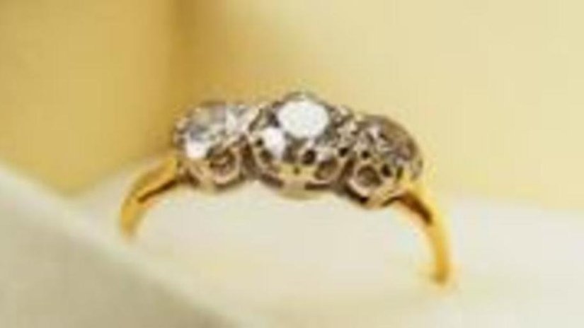 Мюнхенский отель дарит кольцо с бриллиантом