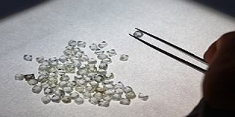 АЛРОСА рассмотрит возможность покупки у ЛУКОЙЛа месторождения алмазов