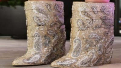В Гонконге выставили бриллиантовые сапоги за 2 млн. евро