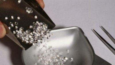 АЛРОСА и De Beers в состязании за неразведанные ангольские алмазы