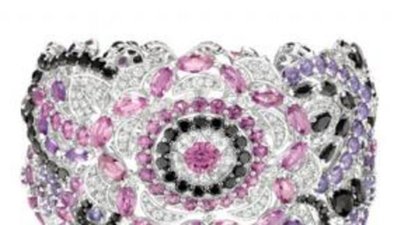 Драгоценные камелии: ювелирная коллекция Chanel