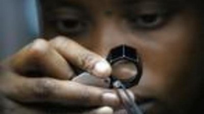 Новое оборудование лаборатории EDR распознает CVD и HPHT алмазы