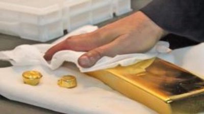 На Колыме приставы арестовали серебро и золото предприятий-должников