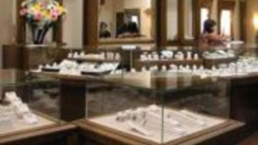 В Риге продолжается серия ограблений ювелирных магазинов