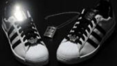 Бриллиантовые кроссовки