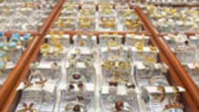 Ювелирных изделий на три миллиона гривен изъяли налоговики в Ялте