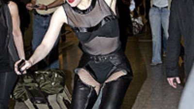 Леди Гага стала жертвой модной обуви