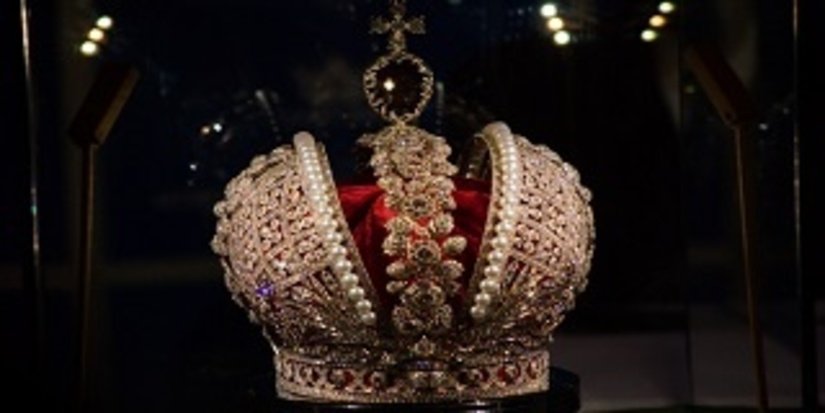 «Кристалл» намерен приобрести копию Императорской короны у «Смоленских бриллиантов»