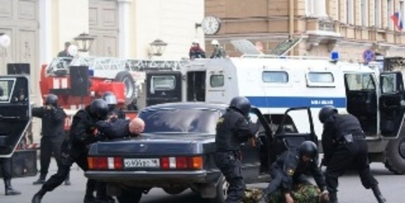 В Тольятти задержаны подозреваемые в ограблении ювелирного магазина