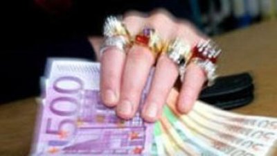 Состоятельные европейцы не обращают внимания на долговой кризис