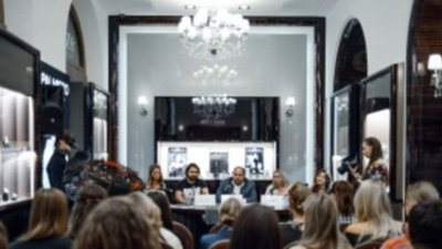 В Петербурге представили любимые украшения Малефисенты