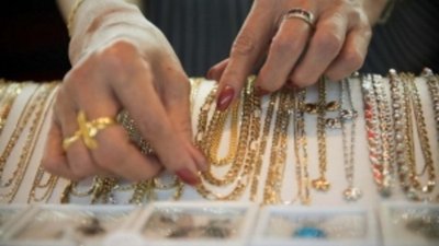 Золотым жукам стоит признать поражение?