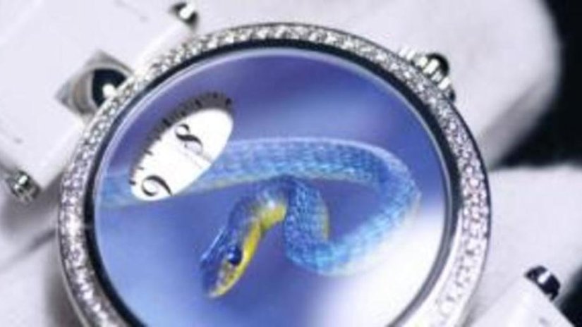 В преддверии года Змеи - новинки Blue Snake и Green Snake от Angular Momentum Manu Propria