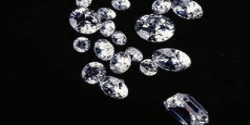 De Beers вводит форвардные контракты на продажу алмазного сырья