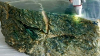 Полиция Бурятии задержала грузовик с 5 тоннами нефрита