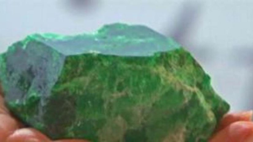 В Колумбии найден самый большой в мире изумрудный камень