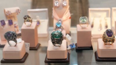 Якуты привезли в Челябинск алмазы со скидками