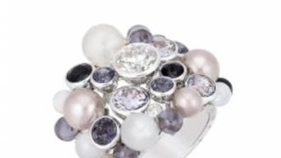 Высокая ювелирная коллекция Contrastes de Chanel впервые после своей премьеры в Париже прибыла в Москву