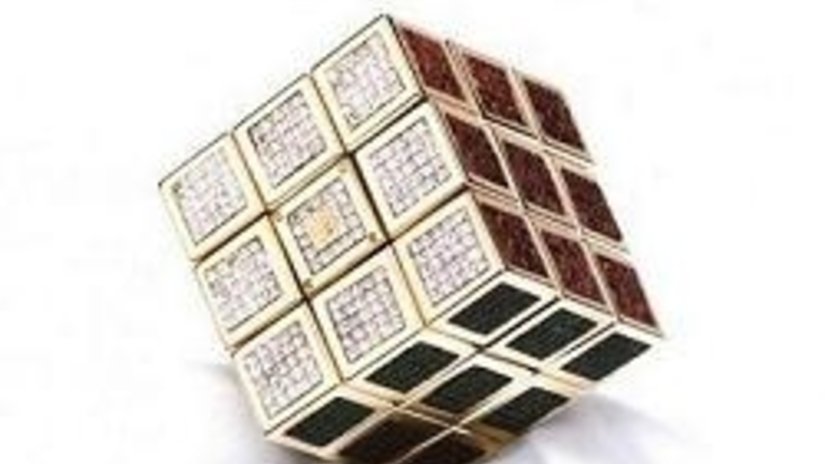 Кубик Рубик изготовили из золота и инкрустировали драгоценными камнями