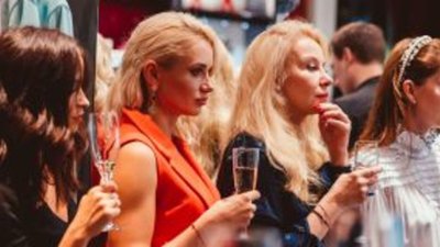 Дам из «Тихвина» позвали на приватный ужин в Париж: «На этот раз без Вики Лопыревой»