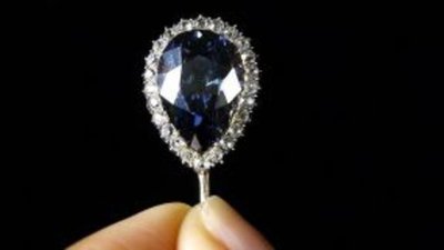 Главным лотом аукциона Sotheby’s стает бриллиант редкого серо-голубого цвета "The Farnese Blue"